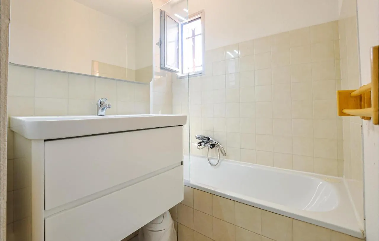 1 Bedroom Beautiful Apartment In 생트막시메